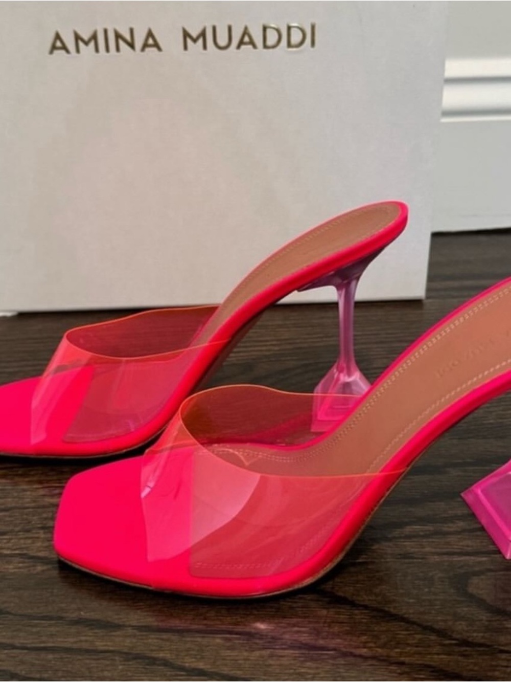 AMINA MUADDI LUPITAGLASS heel